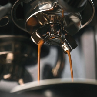 Ekspres Kolbowy SAGE SES880BTR +3KG KAWY the Barista Touch CZARNY
