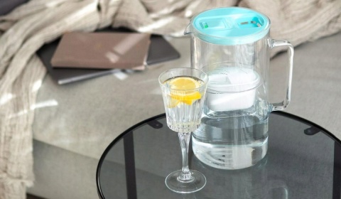 Dzbanek filtrujący wodę szklany Wessper Aquamax D2 z licznikiem 3 l Mięta