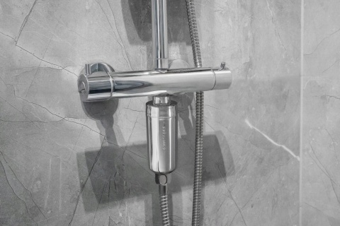 Filtr do wody PRYSZNICOWY Wessper ZMIĘKCZA WODĘ dla alergików srebrny